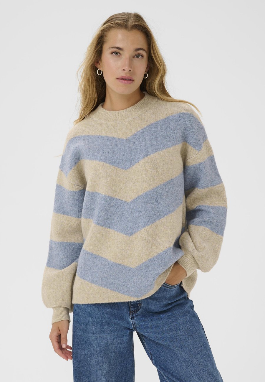 Джемпер Kaffe KAVERANA KNIT PULLOVER, Featherg M Windward Blue Str /Beige
Джемпер Kaffe KAVERANA KNIT PULLOVER, Featherg M Windward Blue Str /Beige