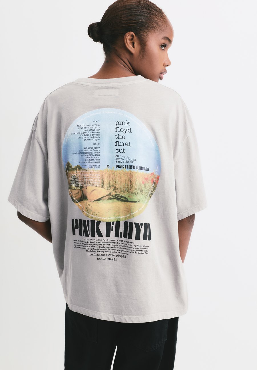 Футболка PULL&BEAR FLOYD, Grey
Футболка PULL&BEAR FLOYD, Grey