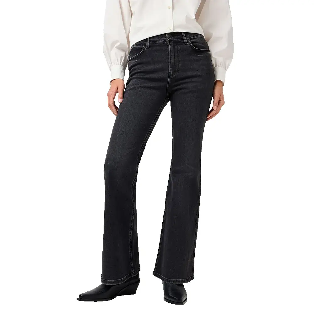 Джинсы Wrangler Fierce Flare, черный
Джинсы Wrangler Fierce Flare, черный