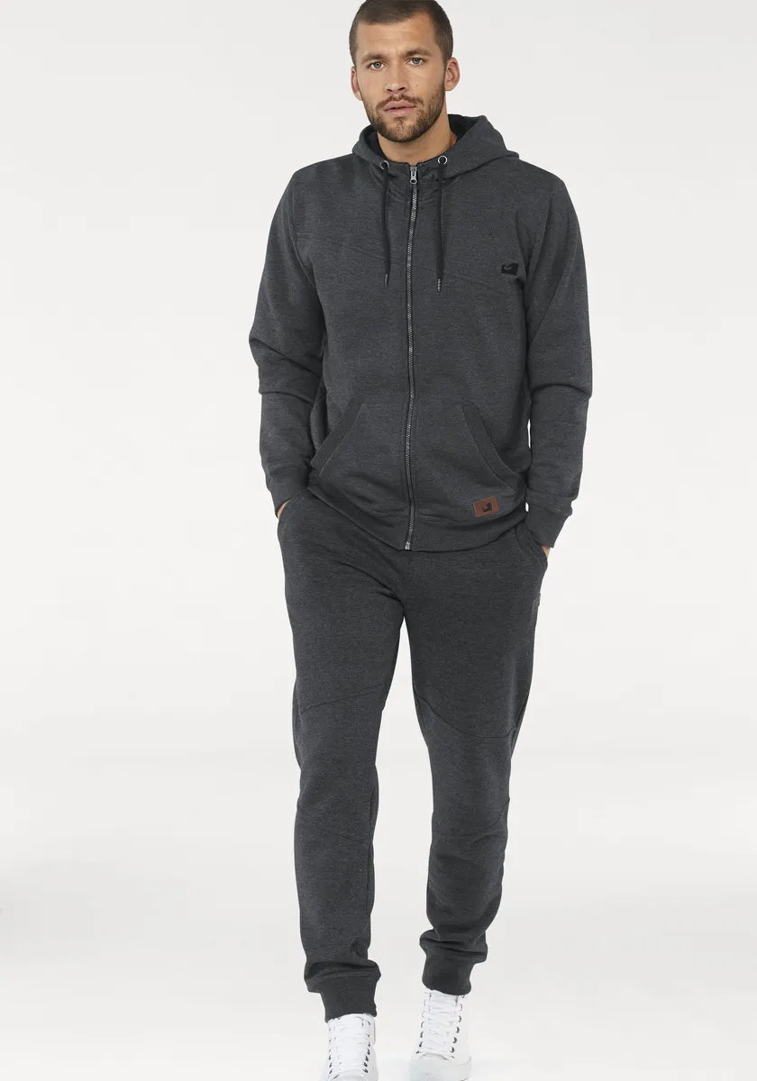 Спортивный костюм Ocean Sportswear "Comfort Fit" (2 шт.), антрацит
Спортивный костюм Ocean Sportswear "Comfort Fit" (2 шт.), антрацит