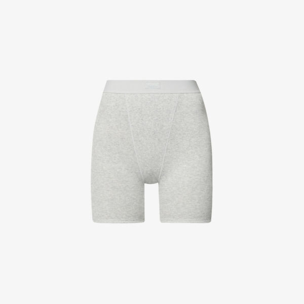 Боксеры из эластичного хлопка с высокой посадкой в рубчик Skims, серый
Боксеры из эластичного хлопка с высокой посадкой в рубчик Skims, серый