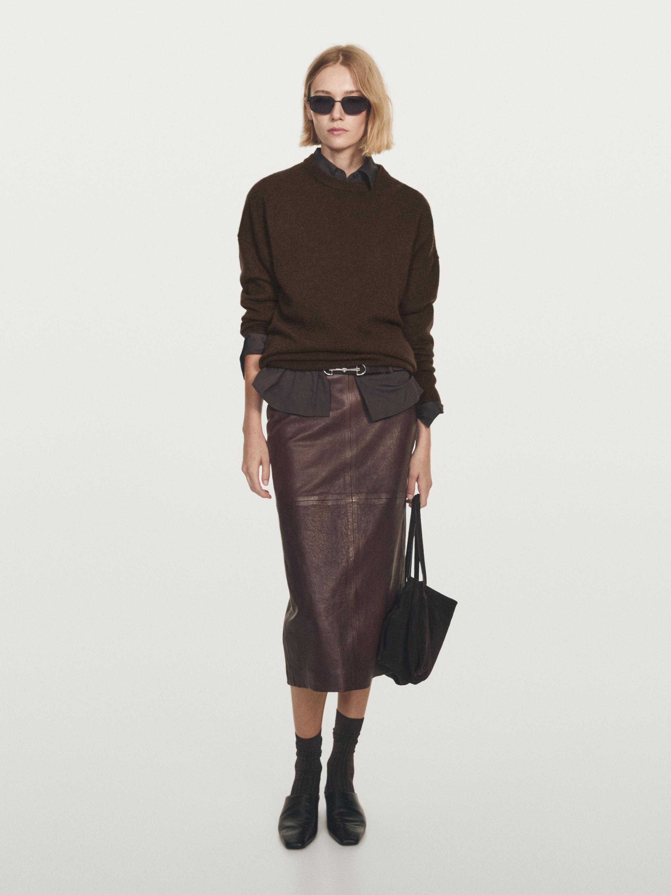 Свитер оверсайз из 100% кашемира с заплатками на локтях Massimo Dutti, шоколадный
Свитер оверсайз из 100% кашемира с заплатками на локтях Massimo Dutti, шоколадный