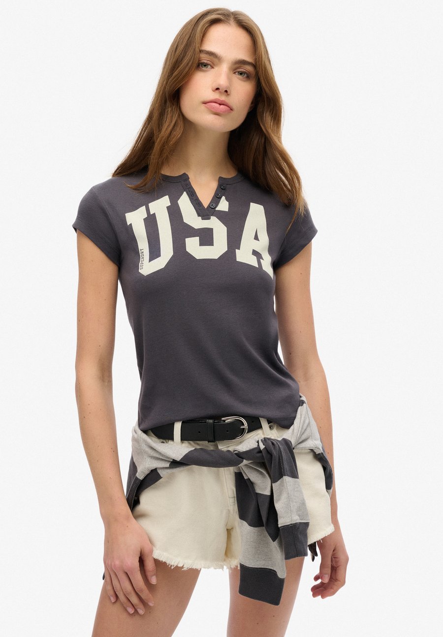 Футболка Superdry & Co Print T-shirt, Charcoal/Dark Grey
Футболка Superdry & Co Print T-shirt, Charcoal/Dark Grey