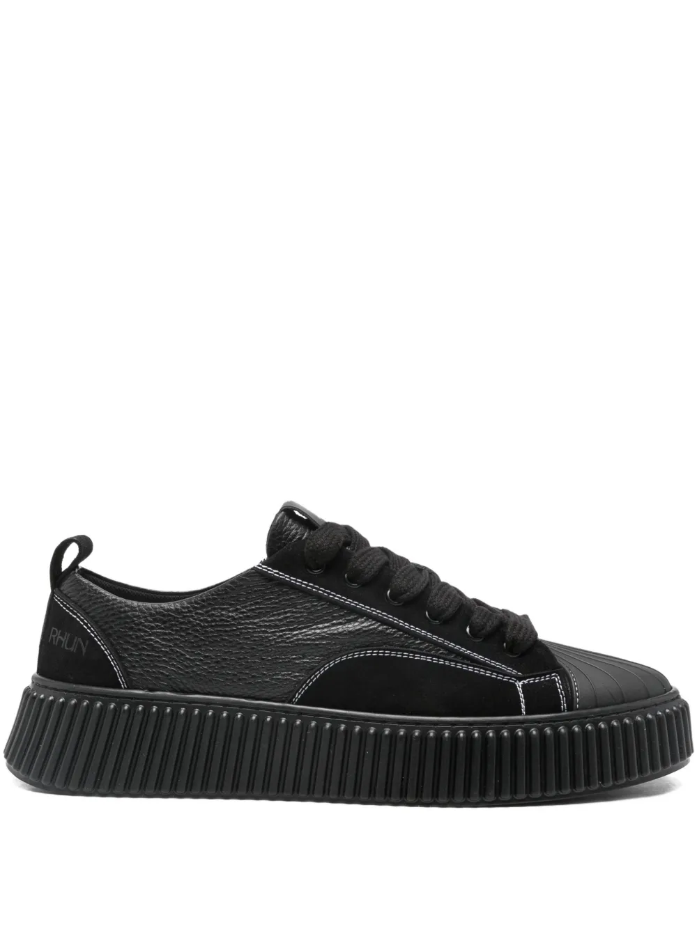 Кроссовки с текстурированной подошвой Rhun, черный
Кроссовки с текстурированной подошвой Rhun, черный