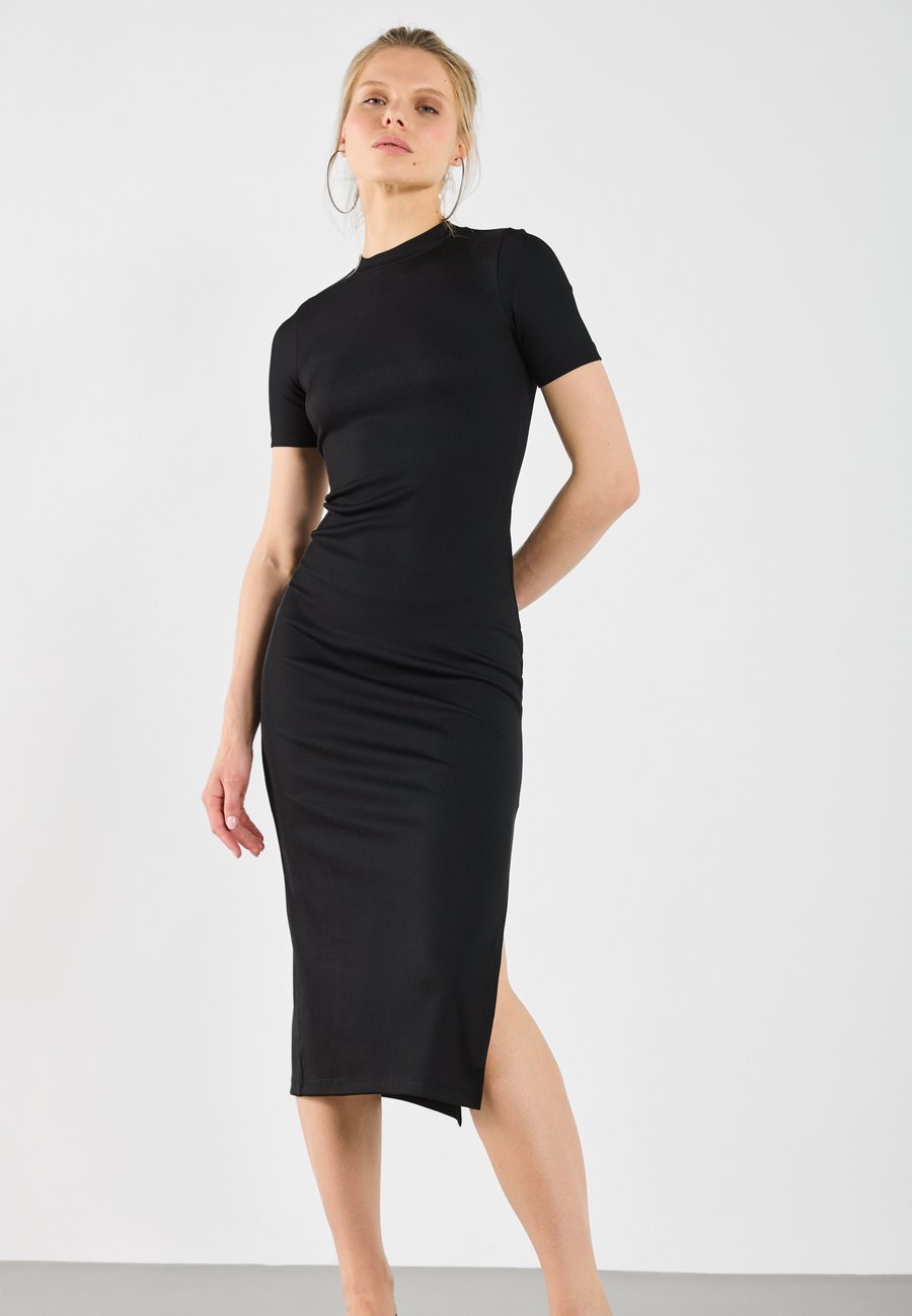 Платье Even&Odd Jumper dress, Black
Платье Even&Odd Jumper dress, Black