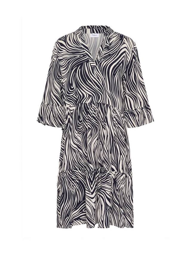 Многоуровневое платье с принтом eda в виде зебры Saint Tropez, цвет Baritone Leaves
Многоуровневое платье с принтом eda в виде зебры Saint Tropez, цвет Baritone Leaves