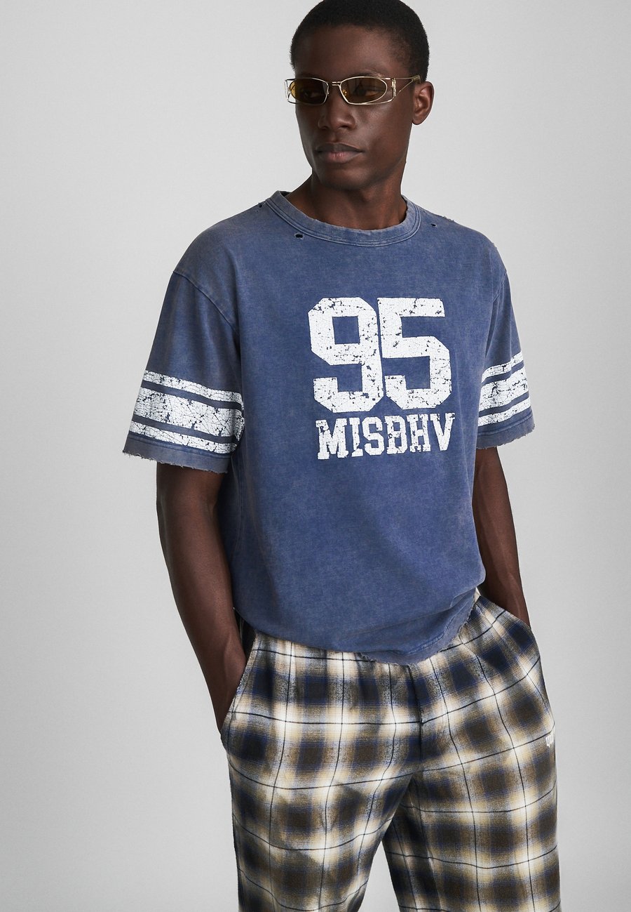 Футболка MISBHV AXEL, Navy/Dark Blue, Синий, Футболка MISBHV AXEL, Navy/Dark Blue
Футболка MISBHV AXEL, Navy/Dark Blue, Синий, Футболка MISBHV AXEL, Navy/Dark Blue