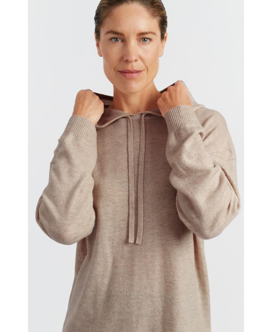 Женская свободная толстовка из смеси шерсти и кашемира Chinti & Parker, Warm oatmeal
Женская свободная толстовка из смеси шерсти и кашемира Chinti & Parker, Warm oatmeal