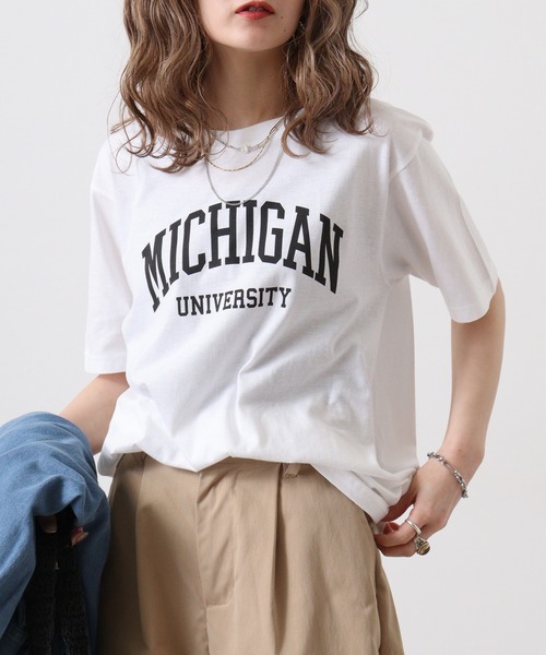 Футболка с коротким рукавом, с логотипом колледжа Spiritoso, бело-черная
Футболка с коротким рукавом, с логотипом колледжа Spiritoso, бело-черная