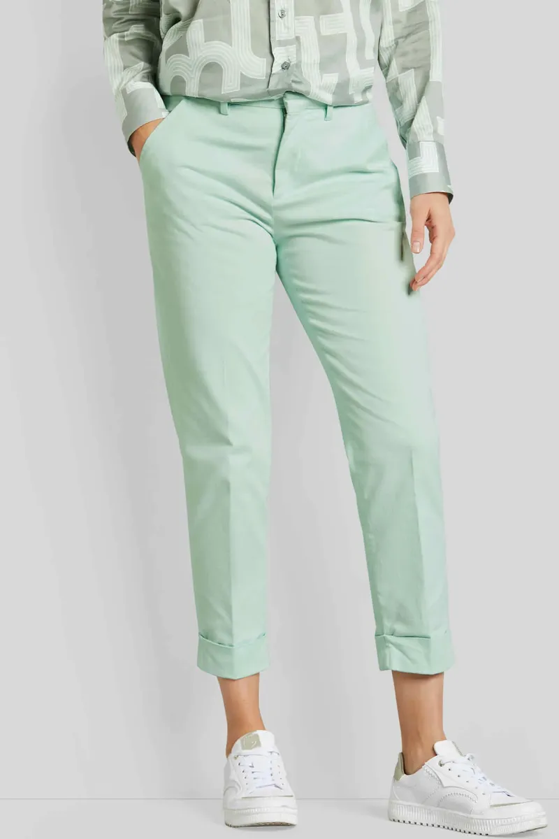 Брюки-чиносы bugatti с эластичной вставкой, мятный
Брюки-чиносы bugatti с эластичной вставкой, мятный