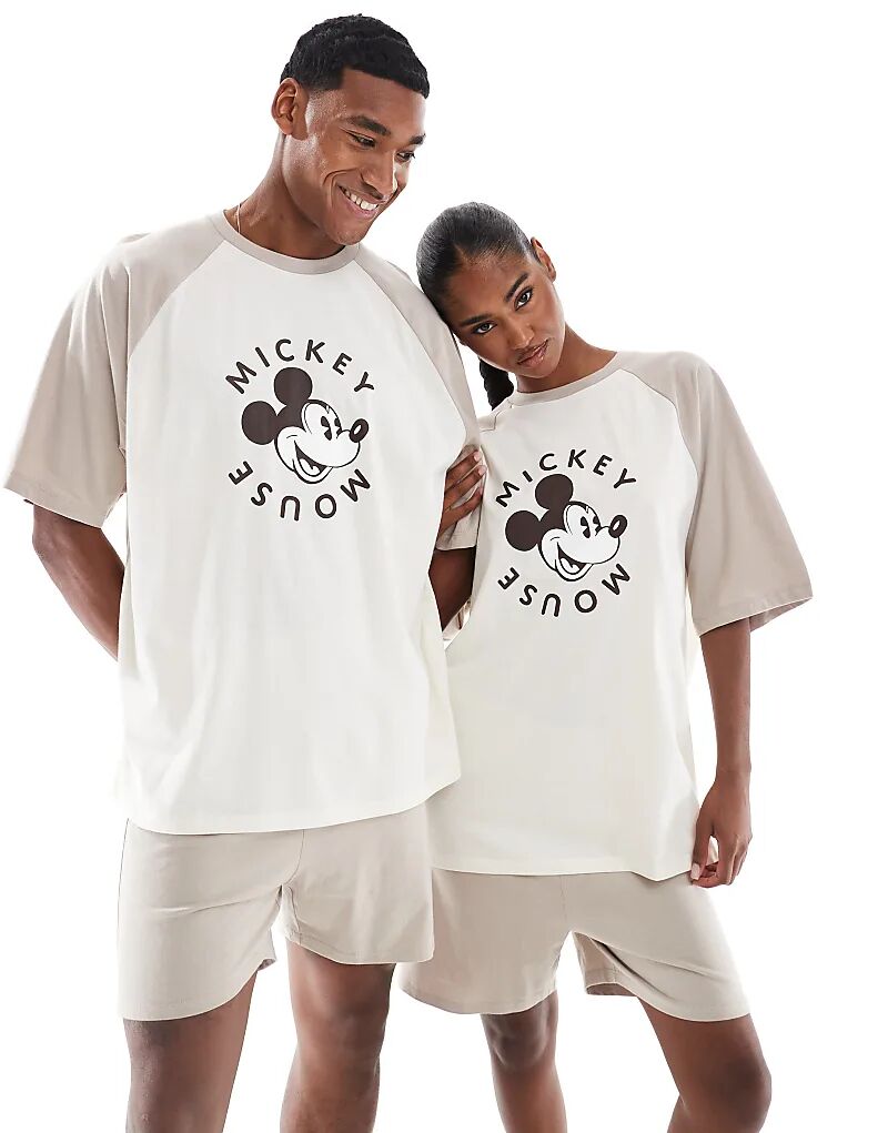 Пижамный комплект Disney от ASOS DESIGN с принтом Микки Мауса в камне
Пижамный комплект Disney от ASOS DESIGN с принтом Микки Мауса в камне