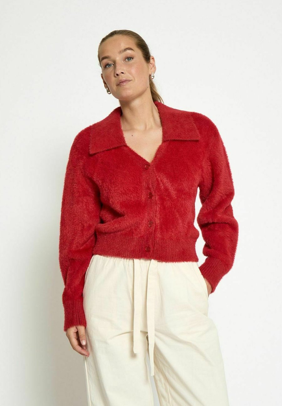 Кардиган Desires Cardigan, Cardinal Red/Red
Кардиган Desires Cardigan, Cardinal Red/Red