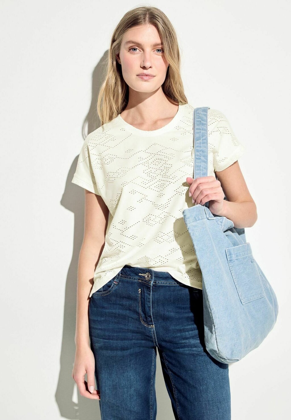 Футболка с принтом Cecil, кремовый 
Футболка с принтом Cecil, кремовый