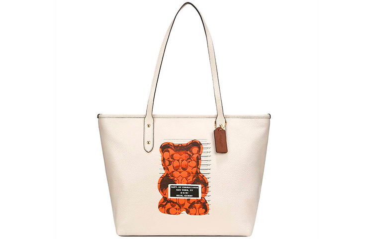 Кожаная городская сумка через плечо женская белая COACH
Кожаная городская сумка через плечо женская белая COACH