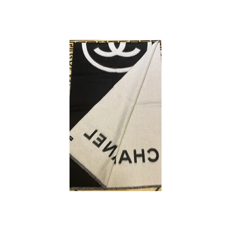 CHANEL Вязаный шарф унисекс, Black
CHANEL Вязаный шарф унисекс, Black