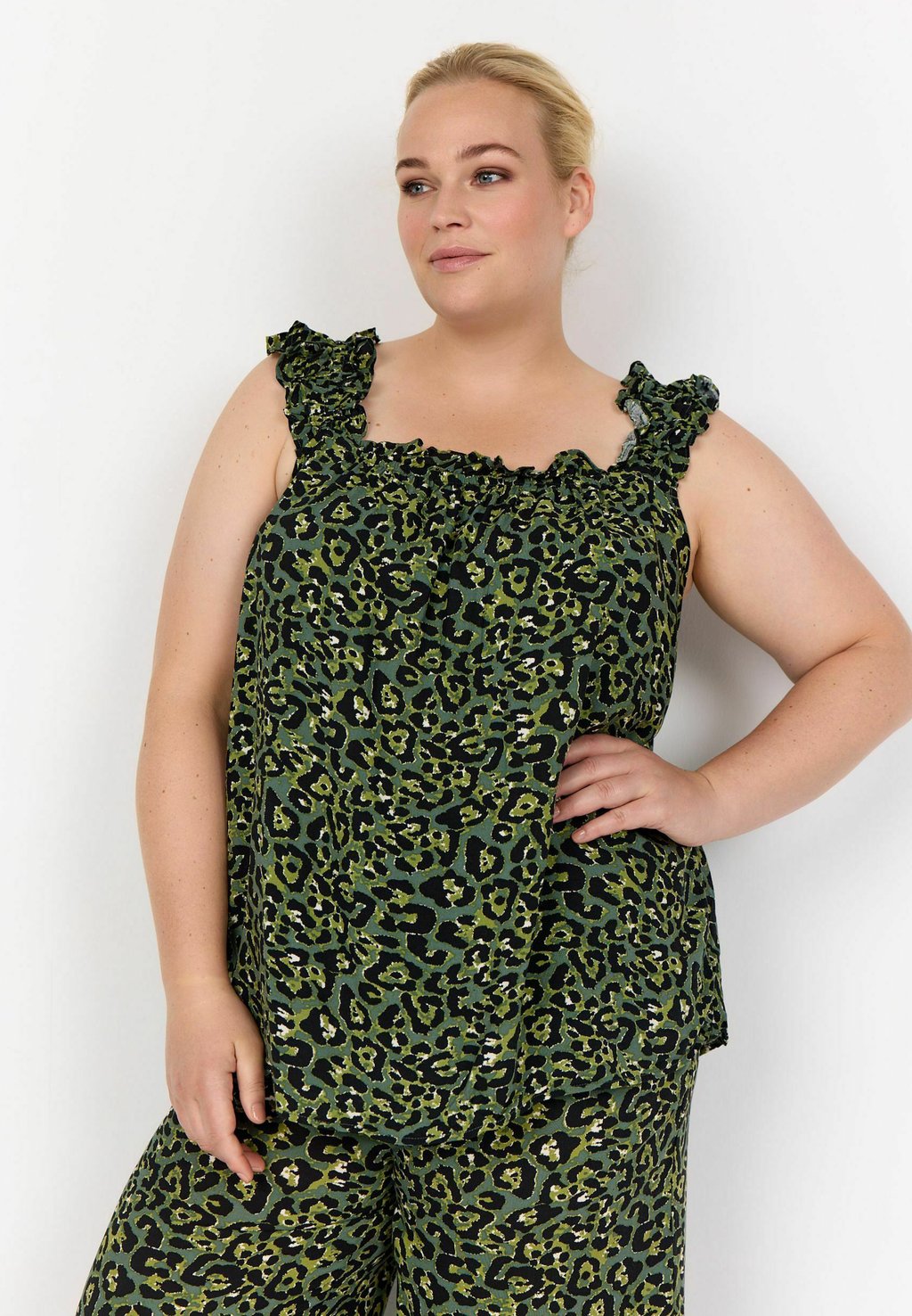 Блуза WA-MELINA 1 Wasabi Concept, зеленый
Блуза WA-MELINA 1 Wasabi Concept, зеленый