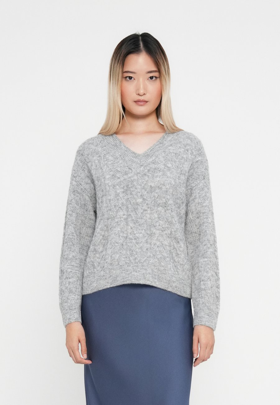 Джемпер VILA VIEMMELIE V NECK PULLOVER, Light Grey Melange/Mottled Light Grey
Джемпер VILA VIEMMELIE V NECK PULLOVER, Light Grey Melange/Mottled Light Grey