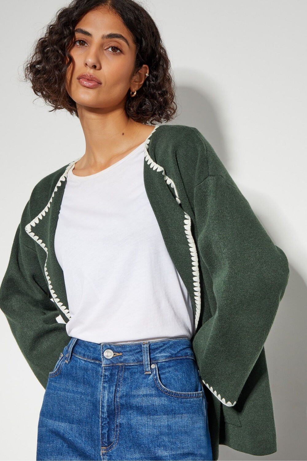 Куртка из стеганого полотна «Санья» Monsoon, зеленый
Куртка из стеганого полотна «Санья» Monsoon, зеленый