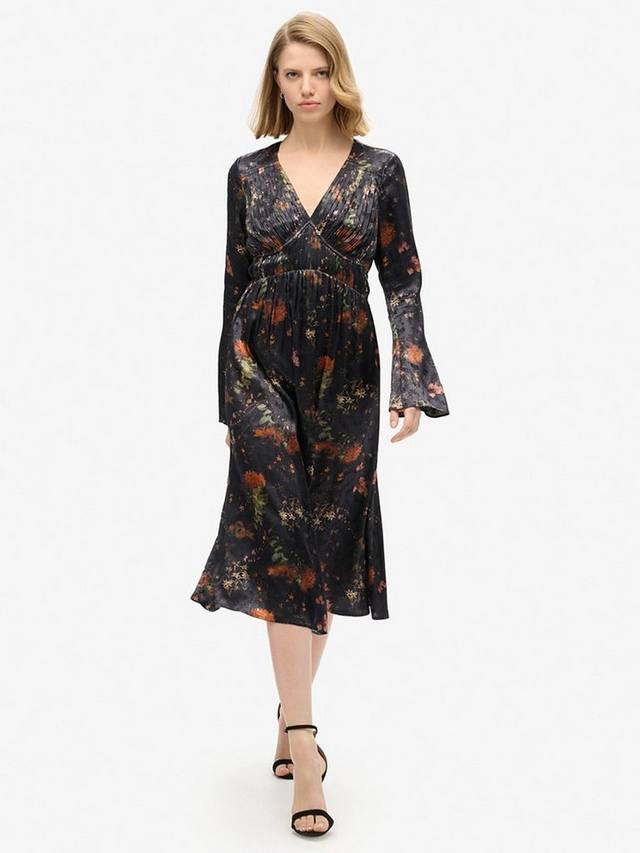 Жаккардовое платье миди с расклешенными рукавами Superdry, цвет Alpine Lake Black
Жаккардовое платье миди с расклешенными рукавами Superdry, цвет Alpine Lake Black