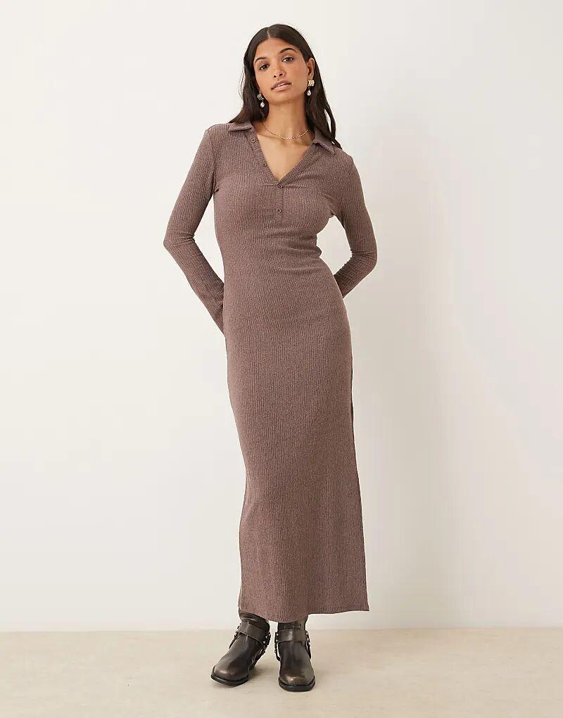 Платье-рубашка миди ASOS DESIGN коричневого цвета с текстурированной отделкой
Платье-рубашка миди ASOS DESIGN коричневого цвета с текстурированной отделкой