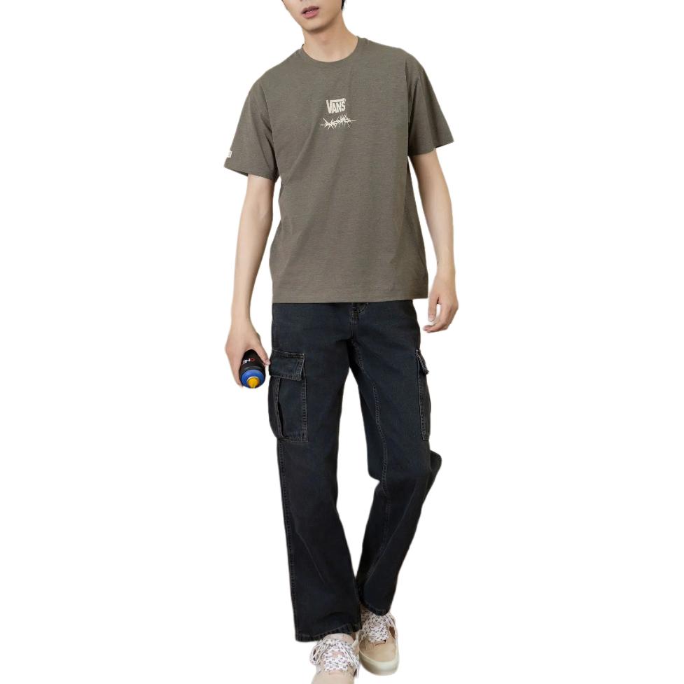 Vans Футболка SS25 Unisex Olive Brown, Коричневый, Vans Футболка SS25 Unisex Olive Brown
Vans Футболка SS25 Unisex Olive Brown, Коричневый, Vans Футболка SS25 Unisex Olive Brown