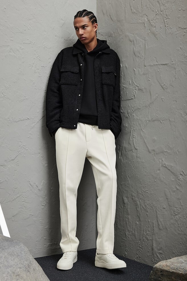 Элегантные спортивные брюки приталенного кроя H&M, бежевый
Элегантные спортивные брюки приталенного кроя H&M, бежевый