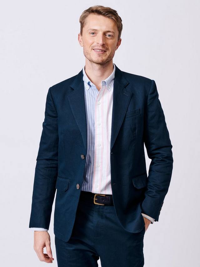 Пиджак Pasmore Tailored Fit из льняной смеси Aubin, Navy
Пиджак Pasmore Tailored Fit из льняной смеси Aubin, Navy