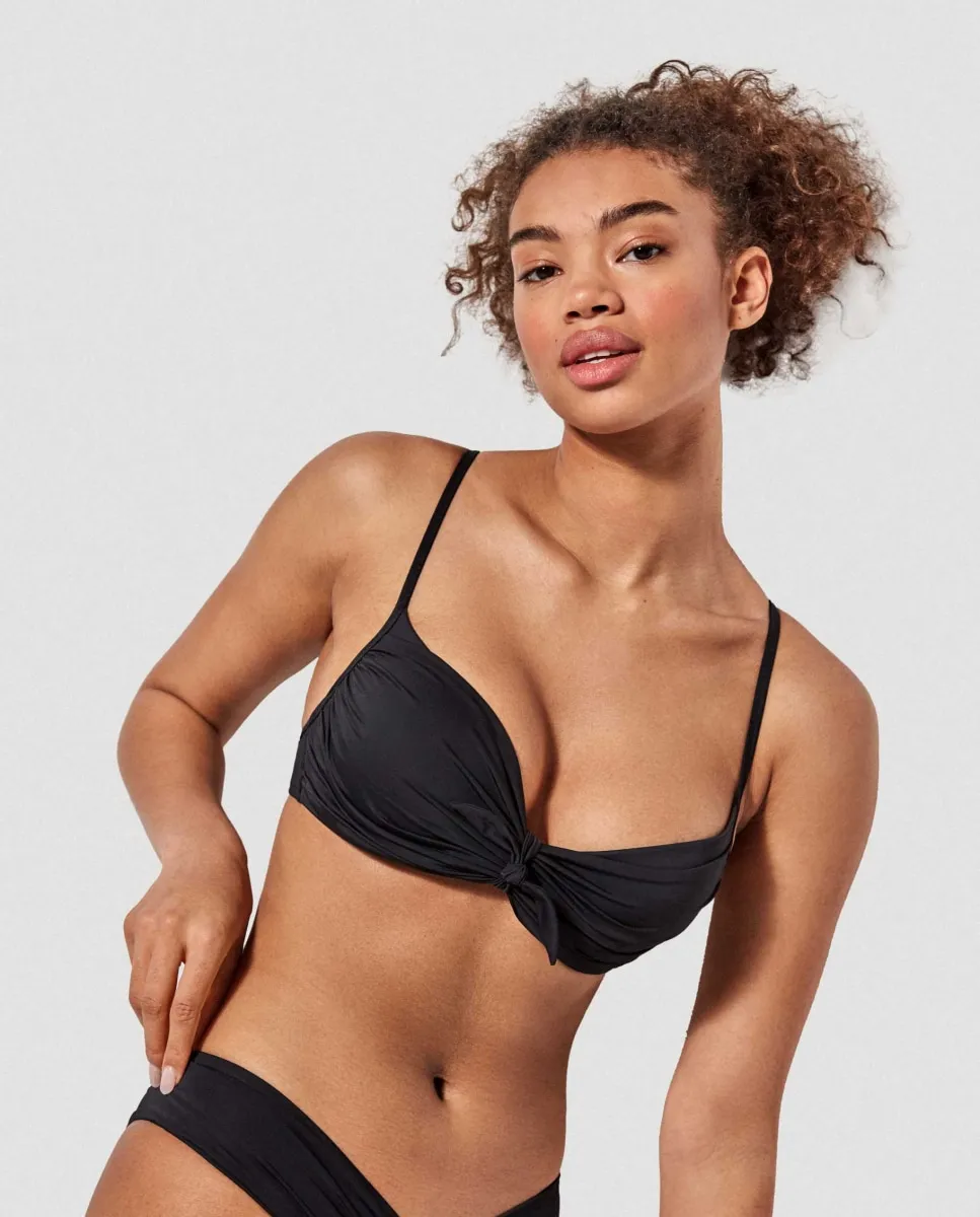 Простой топ бикини с эффектом пуш-ап Gisela, черный
Простой топ бикини с эффектом пуш-ап Gisela, черный