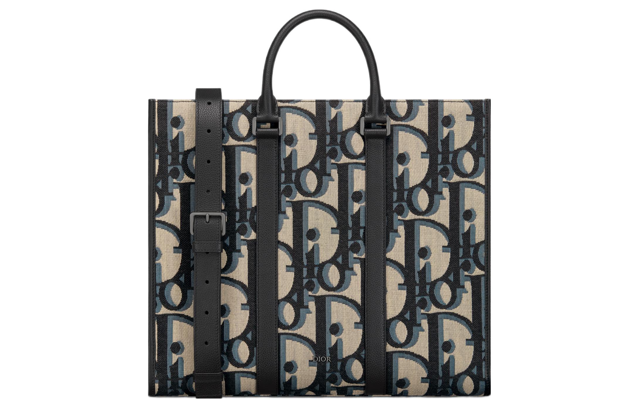 Косая печать плечевая сумка через плече сумка мужская бежевая и черная DIOR
Косая печать плечевая сумка через плече сумка мужская бежевая и черная DIOR