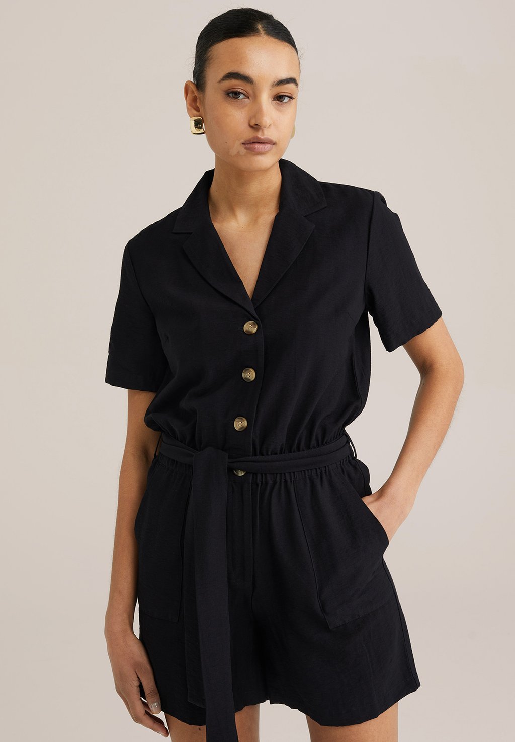 Комбинезон WE Fashion, черный
Комбинезон WE Fashion, черный