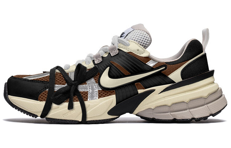 Кроссовки для бега V2K Run женские с низким верхом, черные Nike
Кроссовки для бега V2K Run женские с низким верхом, черные Nike