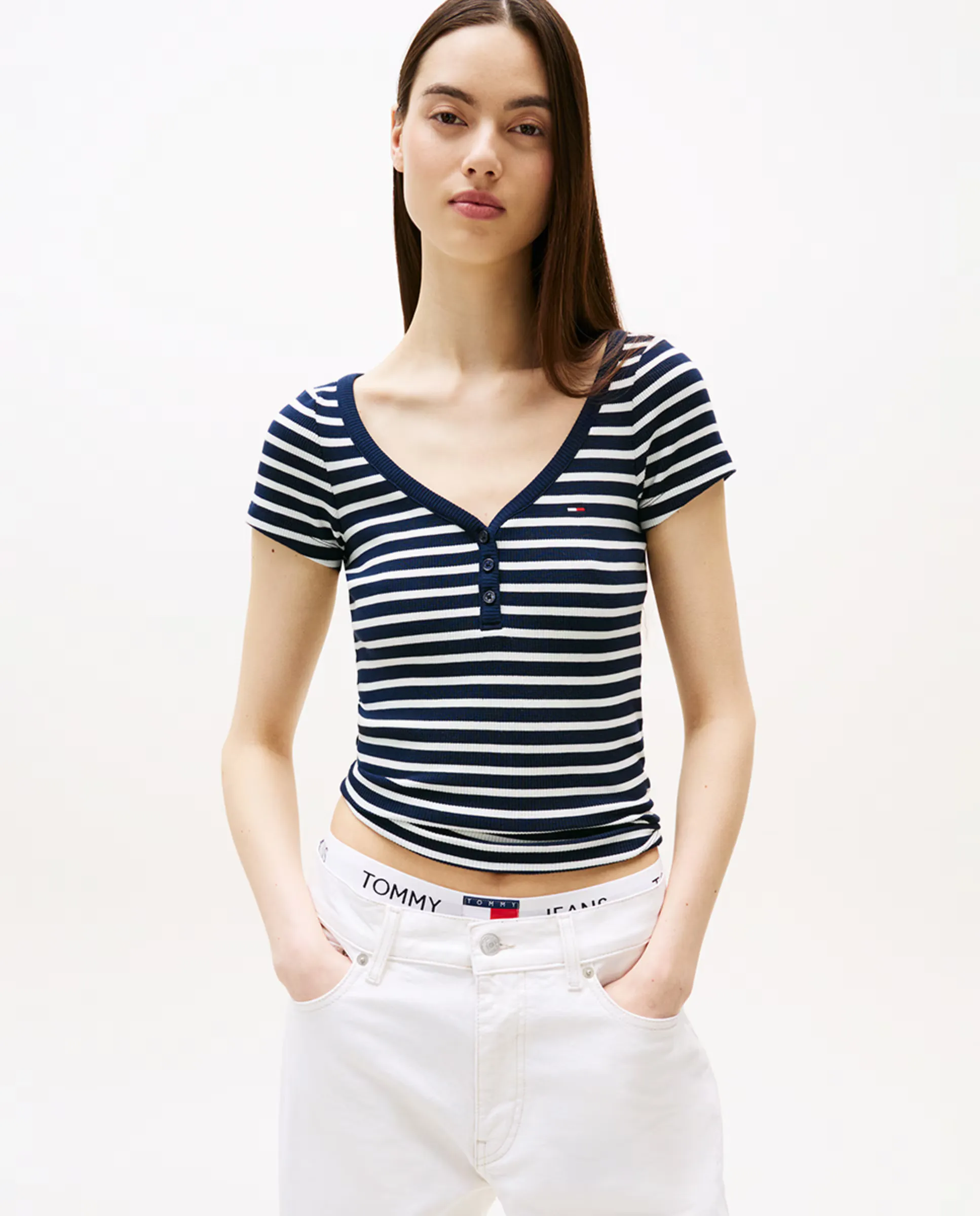 Женская облегающая футболка в полоску Tommy Jeans, темно-синий
Женская облегающая футболка в полоску Tommy Jeans, темно-синий