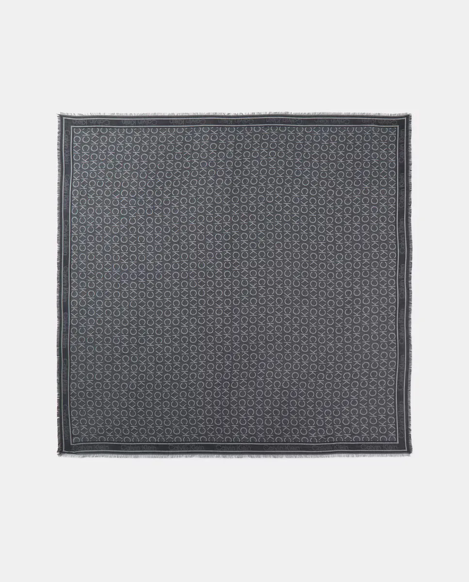 Шарф Calvin Klein 130x130, черный
Шарф Calvin Klein 130x130, черный