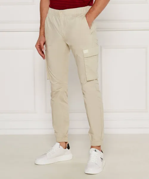 Брюки-Карго Slim fit Calvin Klein Jeans, бежевый
Брюки-Карго Slim fit Calvin Klein Jeans, бежевый