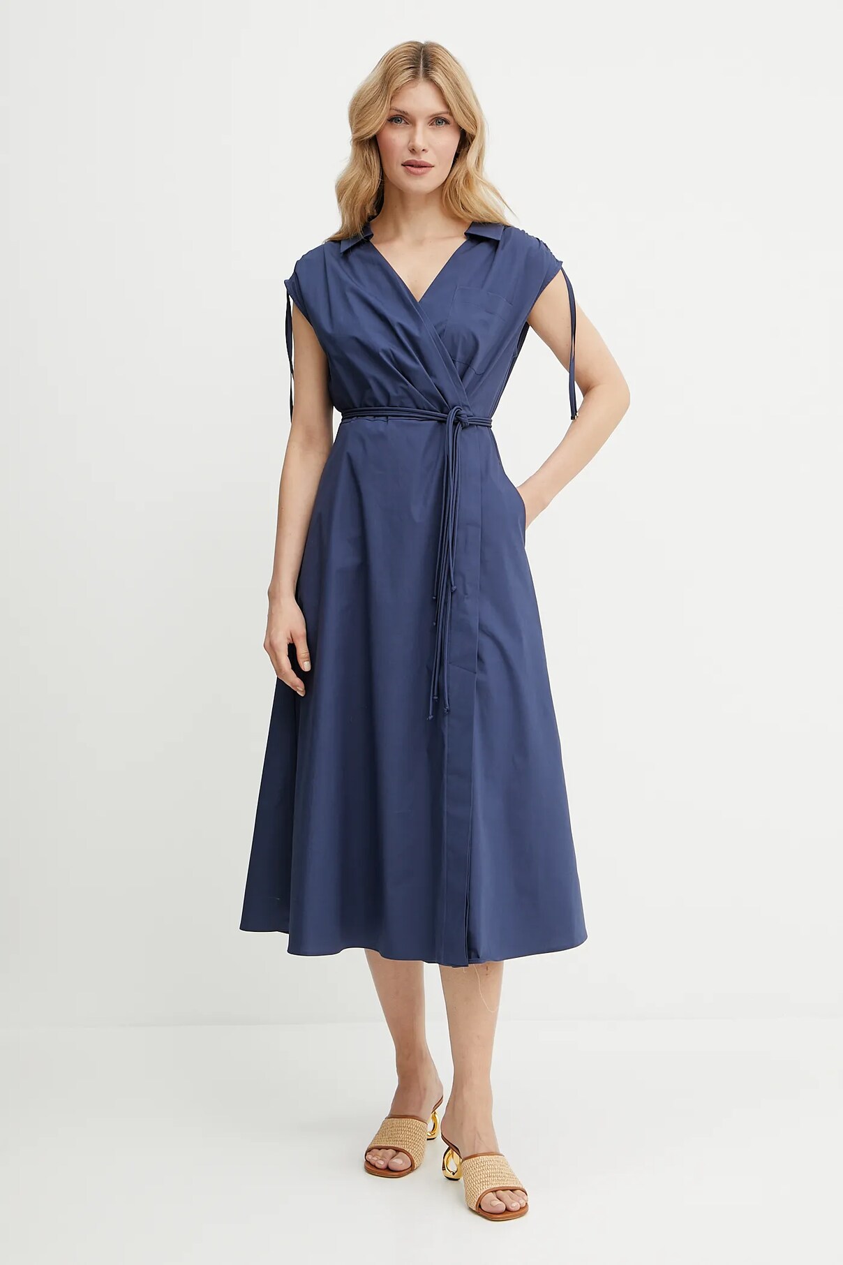 Платье RIVERA Marella, темно-синий
Платье RIVERA Marella, темно-синий