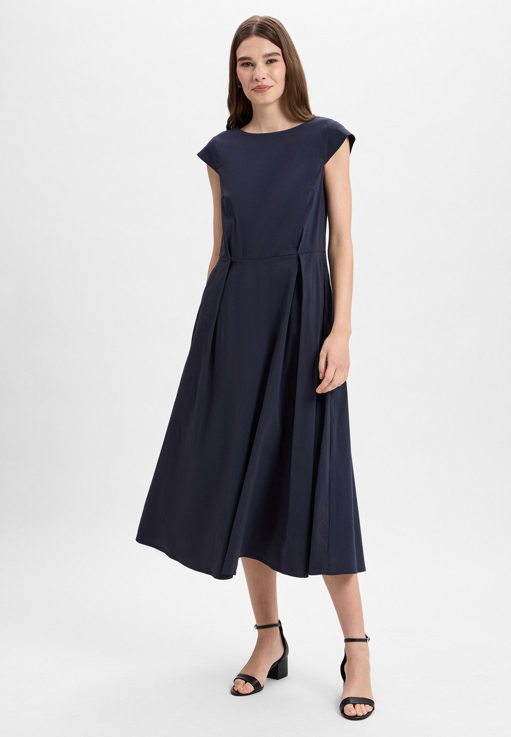 Повседневное платье More & More, черный
Повседневное платье More & More, черный