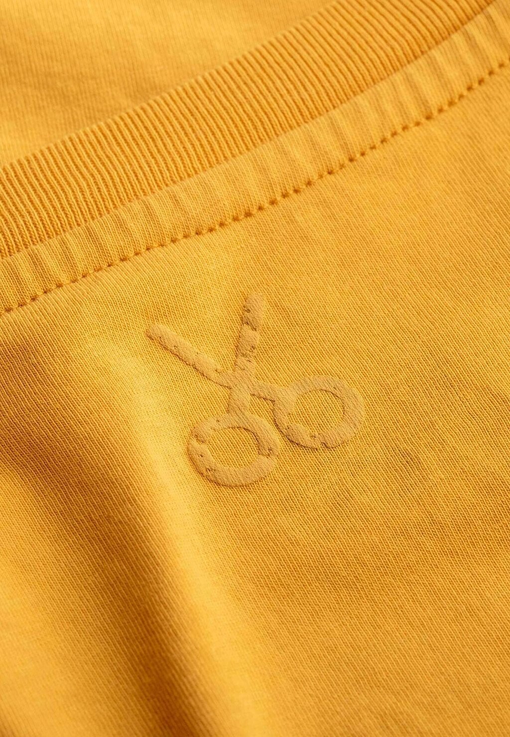 Футболка с принтом ONDRO KAFT, желтый
Футболка с принтом ONDRO KAFT, желтый