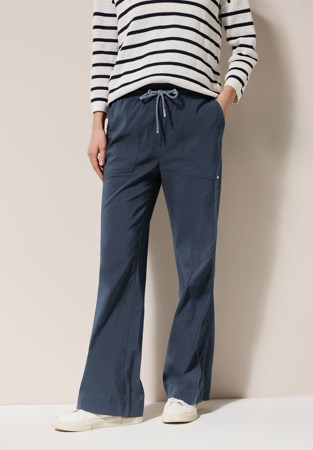 Брюки MIT MELANGE-EFFEKT Cecil, цвет Blau
Брюки MIT MELANGE-EFFEKT Cecil, цвет Blau