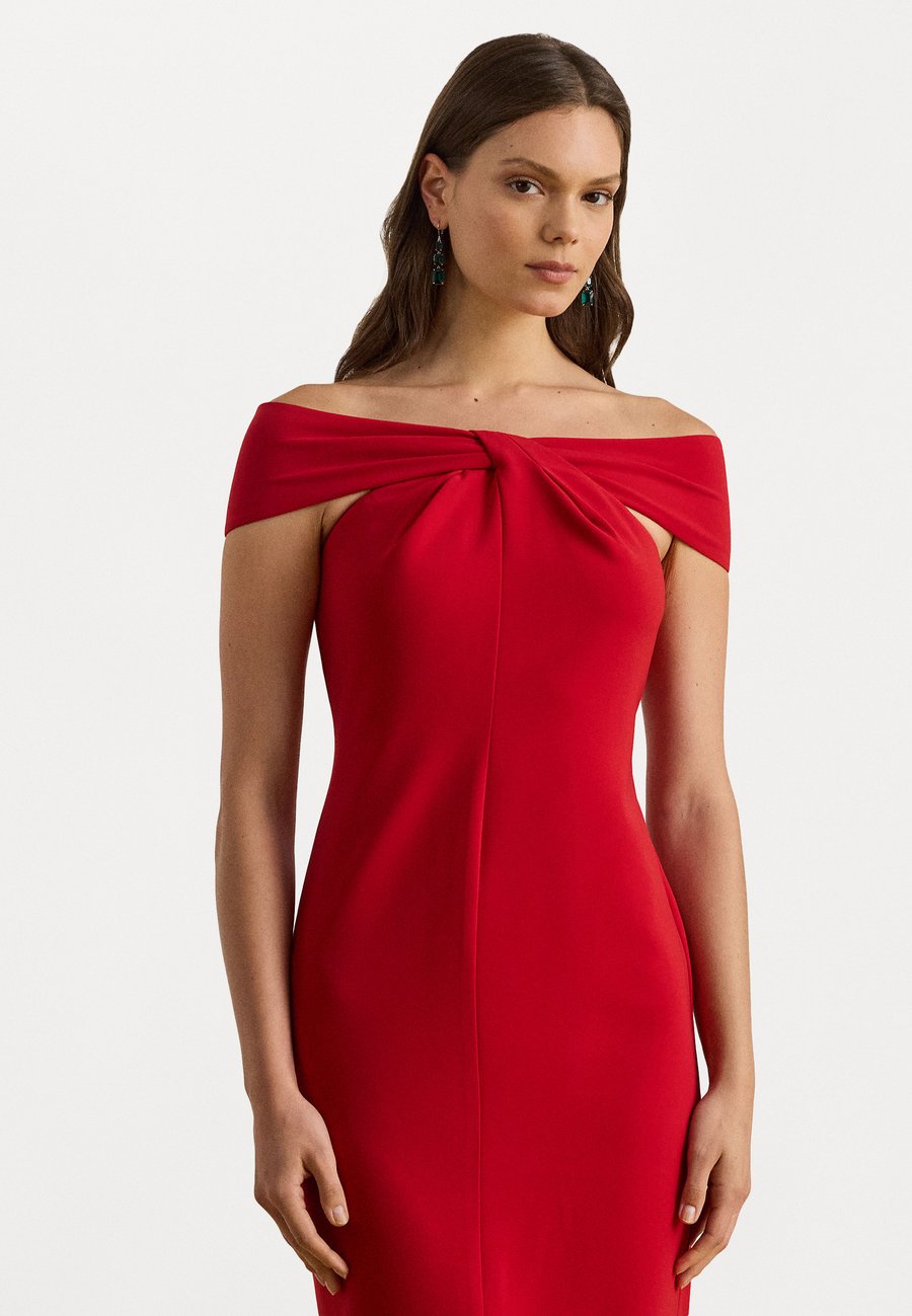 Платье Lauren Ralph Lauren TWIST-FRONT CREPE COCKTAIL DRESS, Ralph Red/Red
Платье Lauren Ralph Lauren TWIST-FRONT CREPE COCKTAIL DRESS, Ralph Red/Red