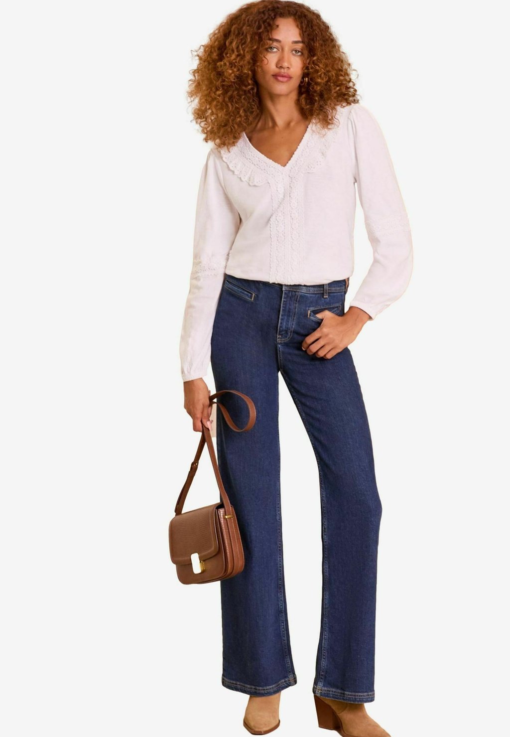 Топ с длинными рукавами V-NECK Love & Roses, кремовый
Топ с длинными рукавами V-NECK Love & Roses, кремовый