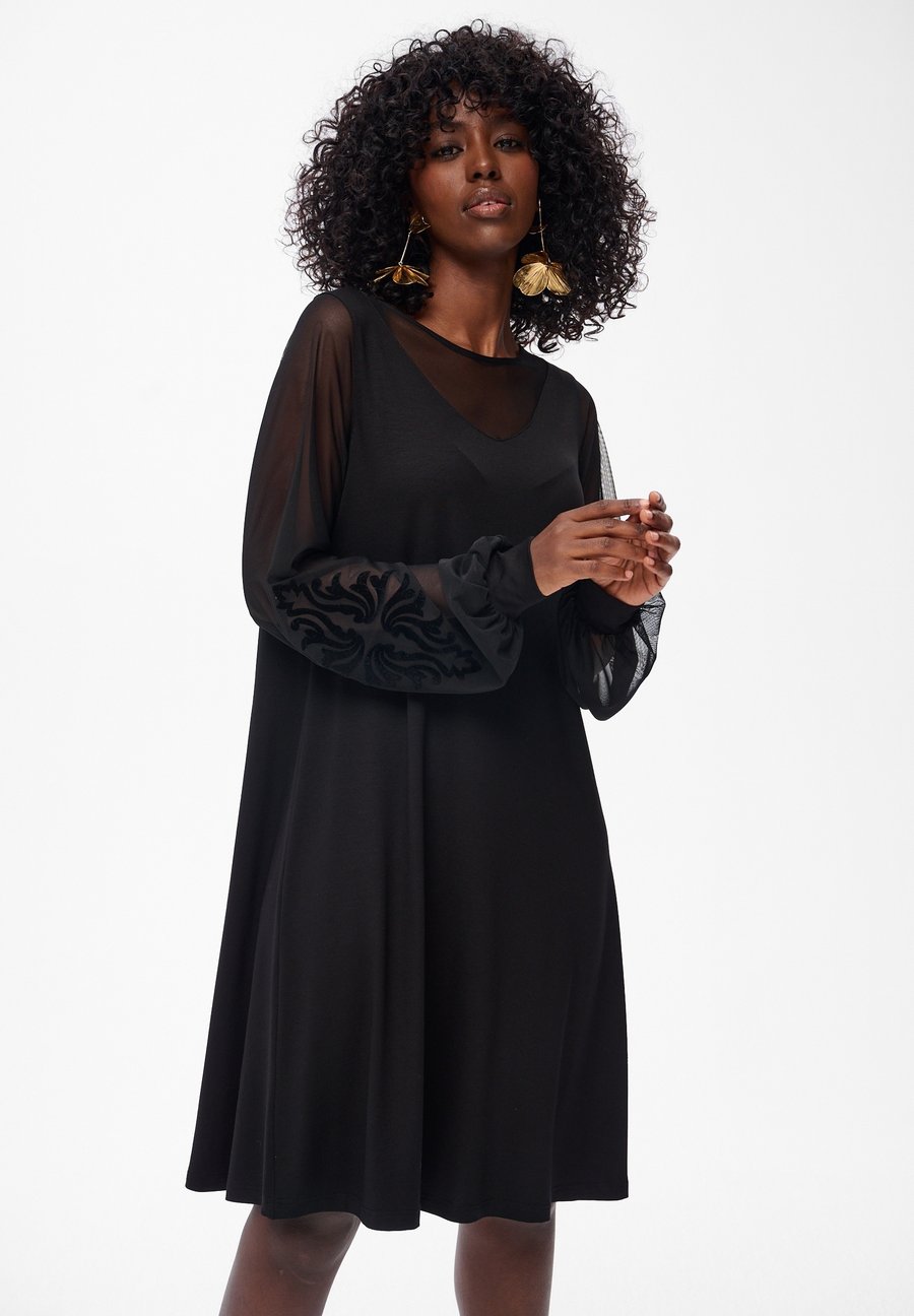 Платье blue shadow Day dress, Black
Платье blue shadow Day dress, Black