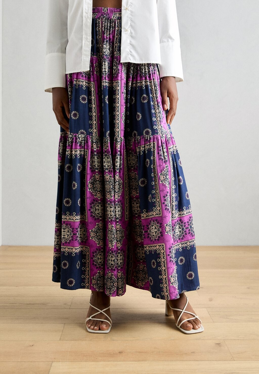 Юбка макси SUNSET SKIRT Lollys Laundry, темно-синий 
Юбка макси SUNSET SKIRT Lollys Laundry, темно-синий