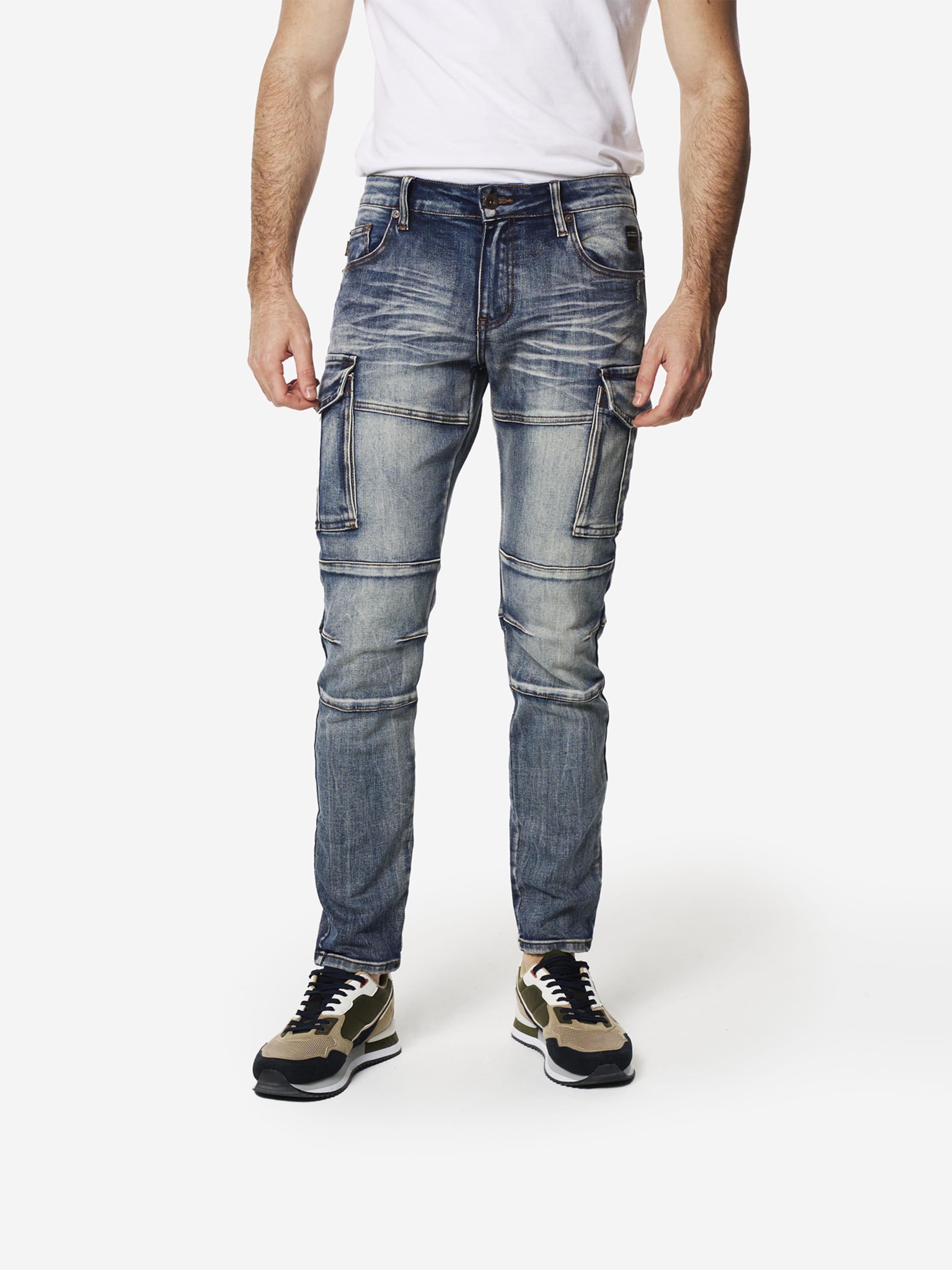 KOROSHI Slim fit карго джинсы в синем дениме
KOROSHI Slim fit карго джинсы в синем дениме