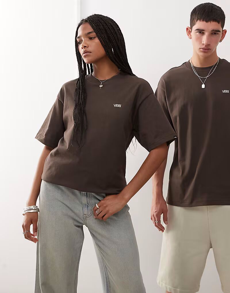 Футболка Vans с логотипом на левой стороне груди темно-коричневого цвета - эксклюзивно для ASOS
Футболка Vans с логотипом на левой стороне груди темно-коричневого цвета - эксклюзивно для ASOS