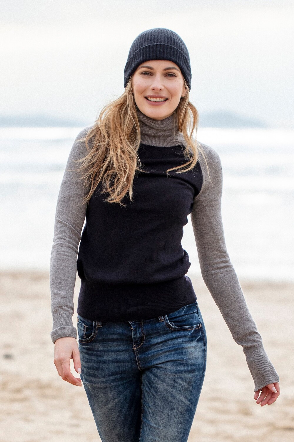 Синий свитер из шерсти мериноса Celtic & Co. , синий, Синий;черный, Синий свитер из шерсти мериноса Celtic & Co. , синий
Синий свитер из шерсти мериноса Celtic & Co. , синий, Синий;черный, Синий свитер из шерсти мериноса Celtic & Co. , синий