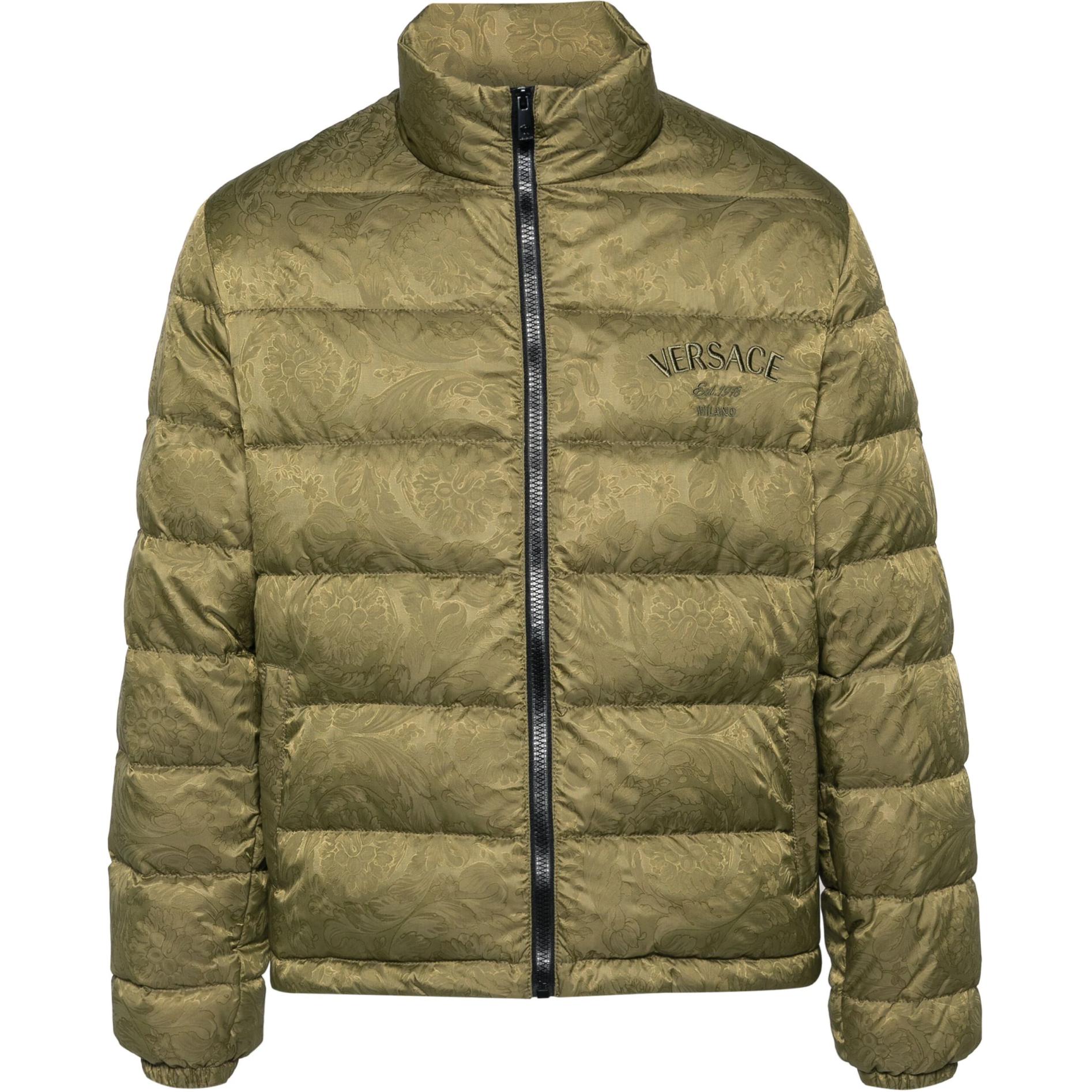 Куртка утепленная с принтом Barocco VERSACE, оливково-зеленый
Куртка утепленная с принтом Barocco VERSACE, оливково-зеленый