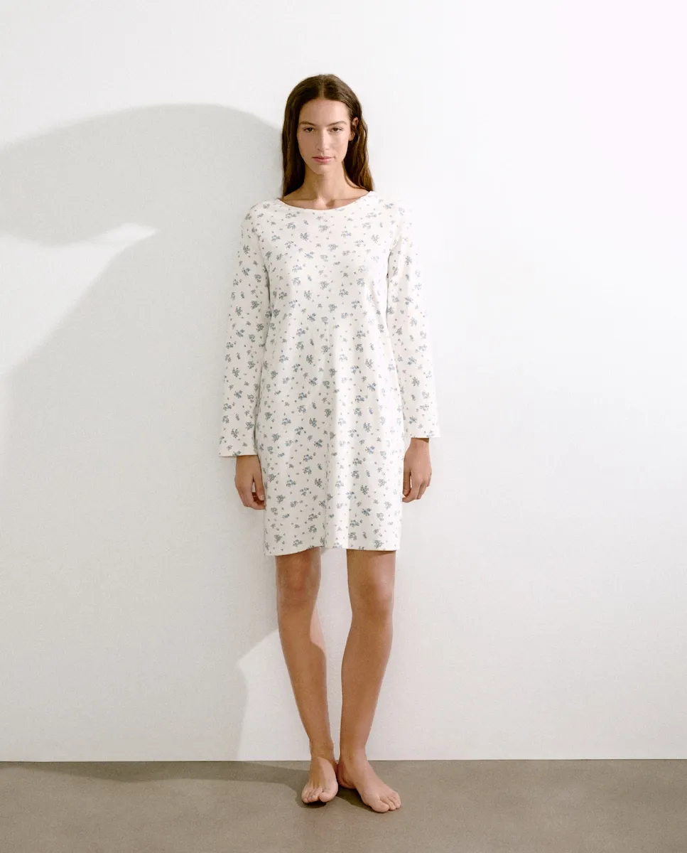 Женская ночная рубашка с цветочным принтом Énfasis, синий
Женская ночная рубашка с цветочным принтом Énfasis, синий