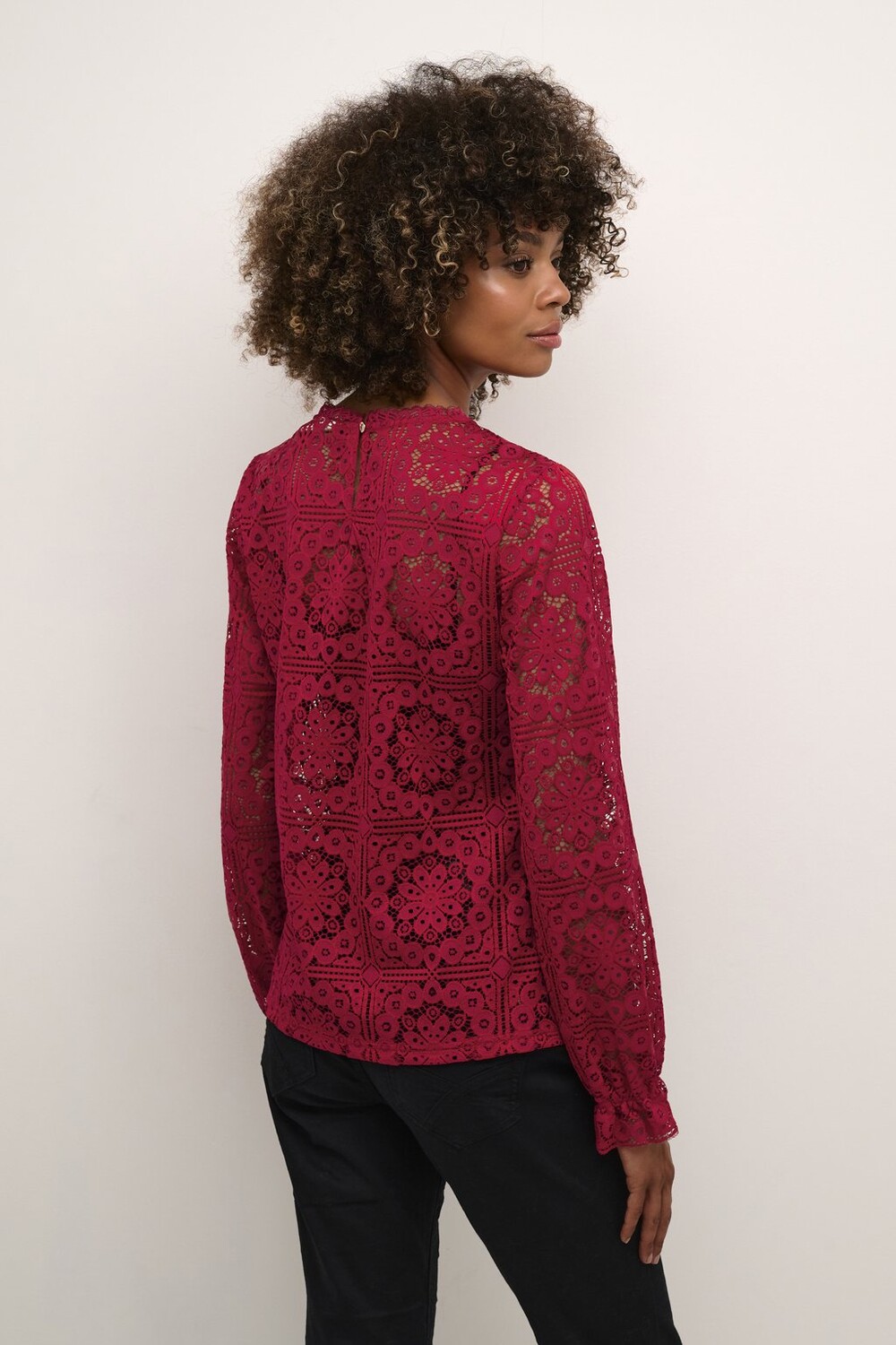 Блуза TILEY Cream, красный
Блуза TILEY Cream, красный