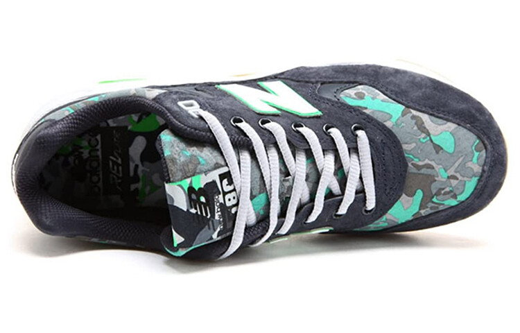 New Balance NB 580 Кроссовки Мужчины
New Balance NB 580 Кроссовки Мужчины