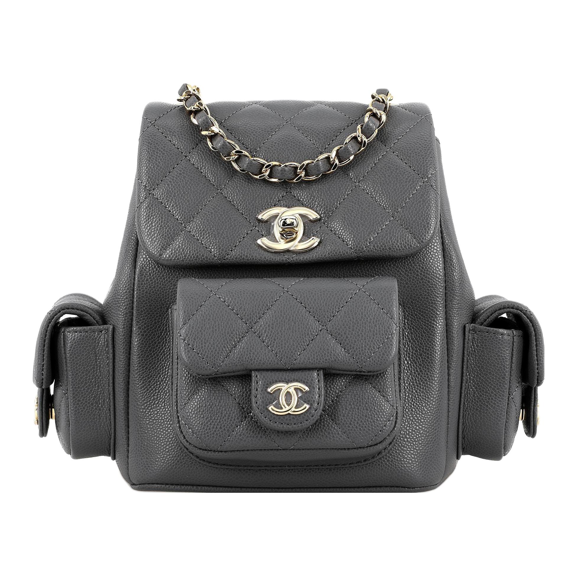 CHANEL Маленький рюкзак Duma 23K из зернистой телячьей кожи, темно-серый, AS4399
CHANEL Маленький рюкзак Duma 23K из зернистой телячьей кожи, темно-серый, AS4399